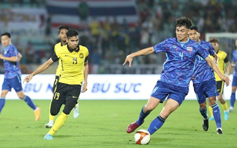 U23 Thái Lan 1-2 U23 Malaysia: Thái Lan thua ngược trận ra quân