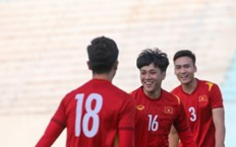 U23 Việt Nam tập buổi đầu tại Uzbekistan, chuẩn bị trận gặp Thái Lan