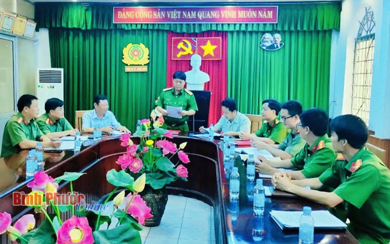 UBKT Đảng ủy Công an tỉnh phối hợp kiểm tra Đảng ủy, UBKT Công an Bình Long