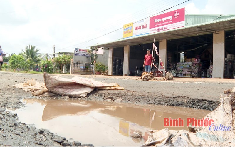 Ðường mới sửa lại hư