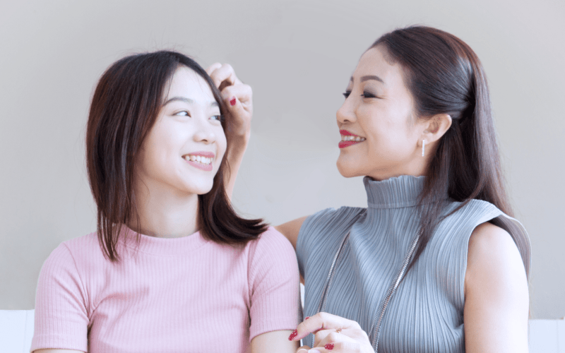 Bạn của mẹ là ai?