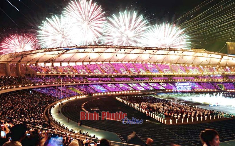 Bế mạc SEA Games 32: Nồng ấm tình hữu nghị