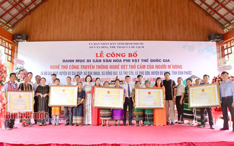 Bình Phước: Công bố nghề dệt thổ cẩm của người M’nông là Di sản văn hóa phi vật thể quốc gia