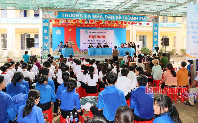 Bình Phước: Gần 800 phụ nữ, học sinh vùng biên được tư vấn pháp luật