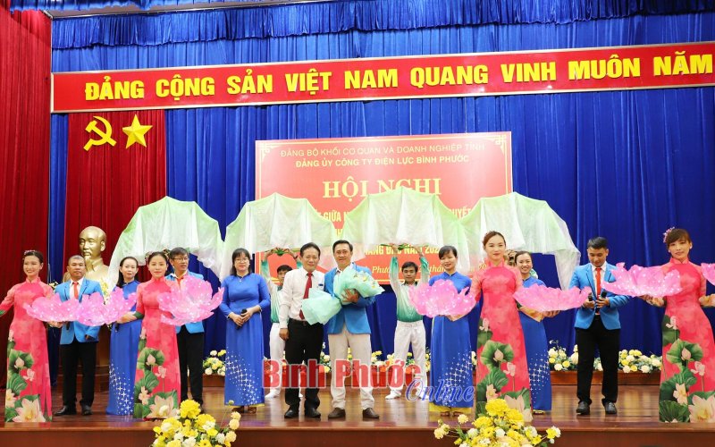 Đảng bộ Công ty Điện lực Bình Phước sơ kết giữa nhiệm kỳ 