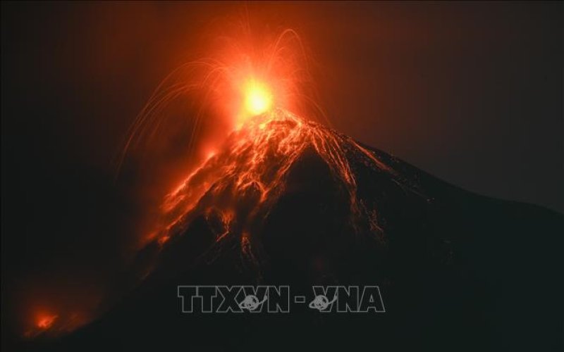 Guatemala sơ tán cư dân do núi lửa Fuego phun trào