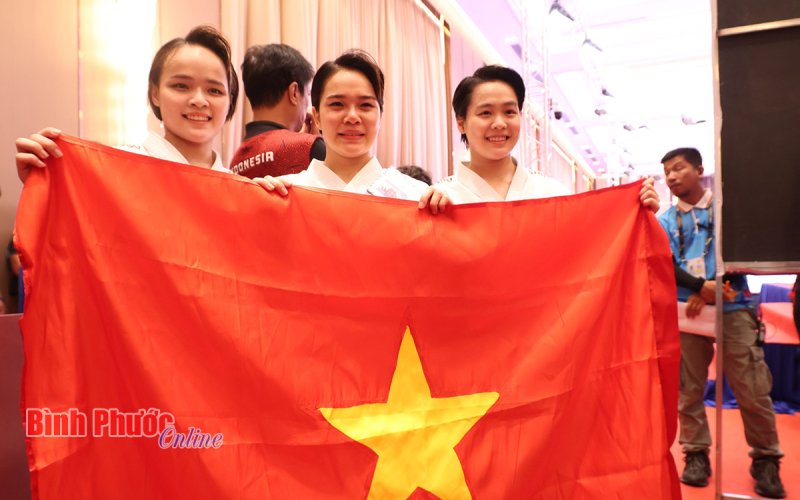 Karate giải "cơn khát" vàng cho thể thao Việt Nam