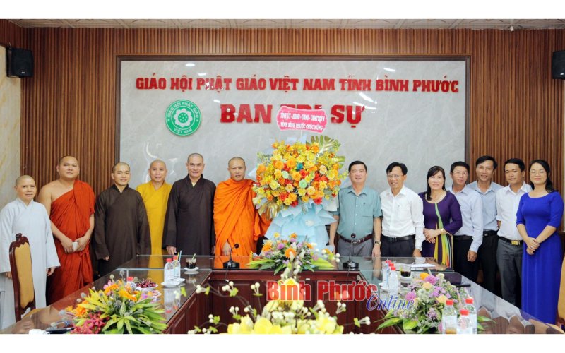 Lãnh đạo tỉnh Bình Phước chúc mừng đại lễ Phật đản 2023