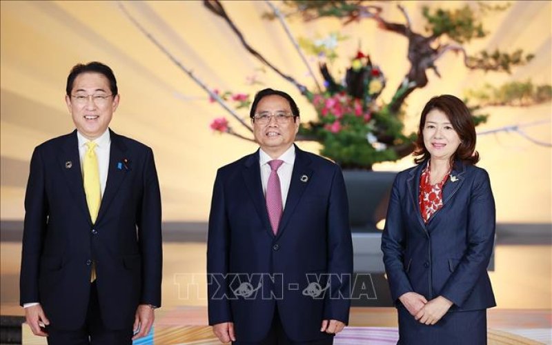 Lễ đón Thủ tướng Phạm Minh Chính tham dự Hội nghị thượng đỉnh G7 mở rộng