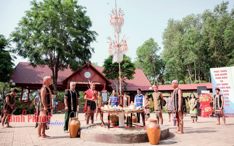 Lễ hội Mừng lúa mới - Nét đẹp văn hóa cần được bảo tồn