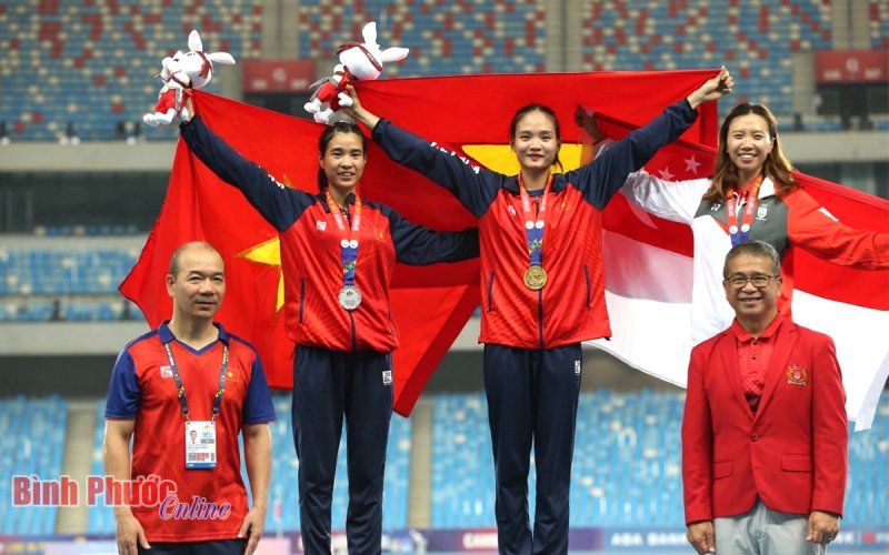 Linh Na tỏa sáng với tấm HCV quý giá ở nội dung khắc nghiệt 7 môn phối hợp