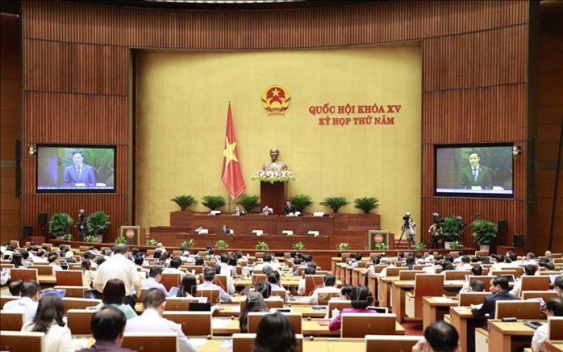 Ngày 24-5, Quốc hội thảo luận tại hội trường về hai dự án Luật và nhiều nội dung khác