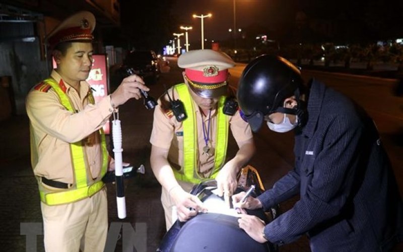 Ngày đầu tiên của kỳ nghỉ lễ, cả nước xảy ra 32 vụ TNGT, 16 người chết