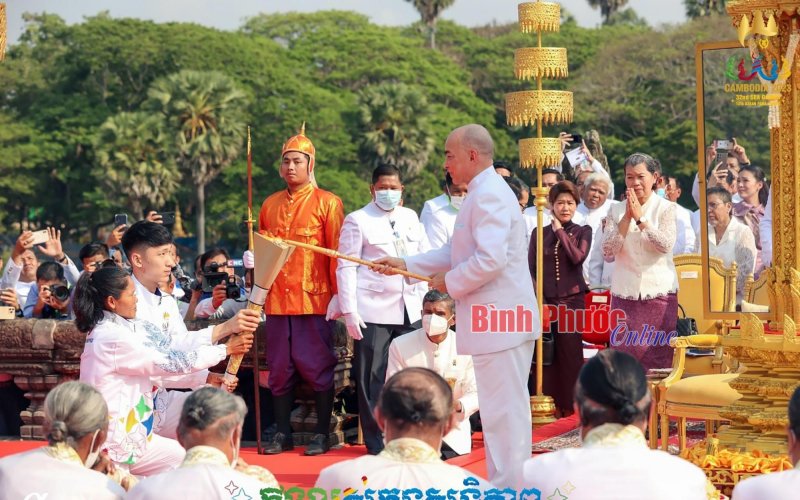 Ngọn đuốc SEA Games 32 - Tỏa sáng vì một ASEAN thịnh vượng