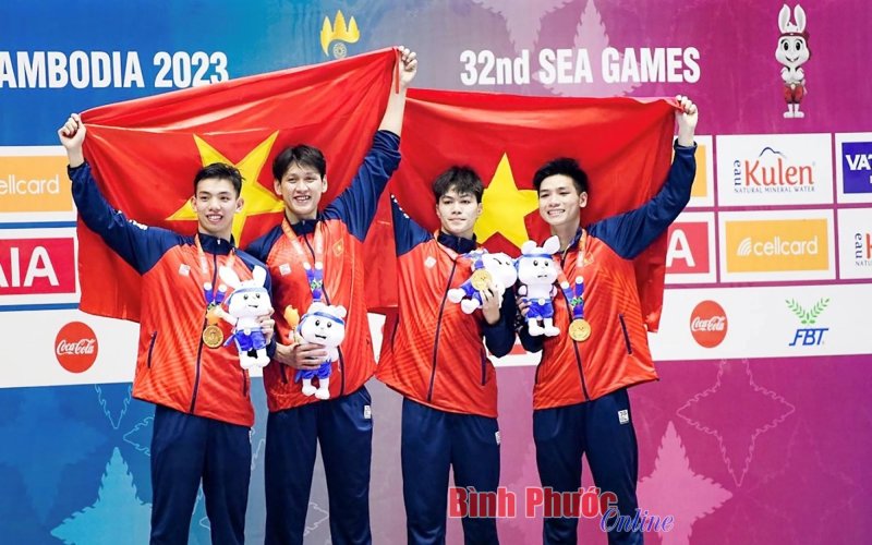 SEA Games 32: Đội tuyển bơi Việt Nam bảo vệ ngôi vương nội dung 4x200m tiếp sức tự do nam