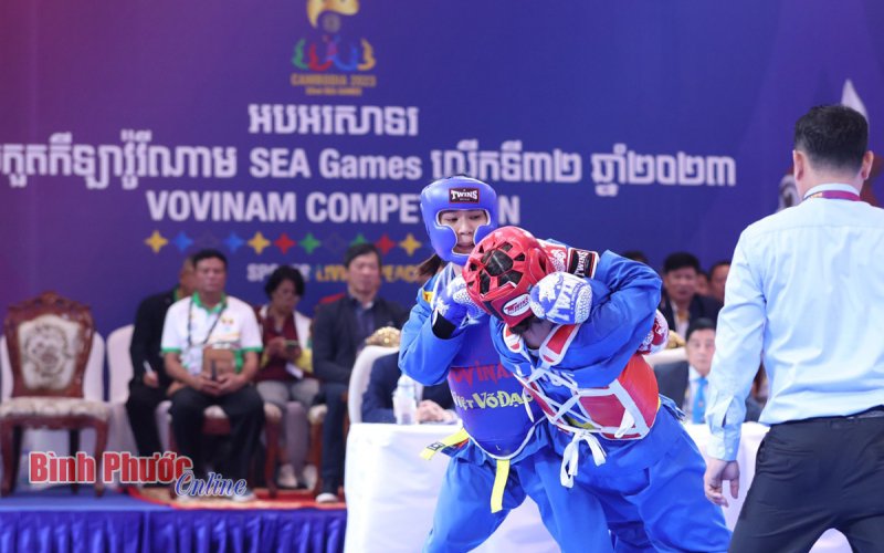 SEA Games 32: Trần Hưng Nguyên và Lê Thị Hiền giành huy chương vàng đầu tiên cho bơi lội và vovinam