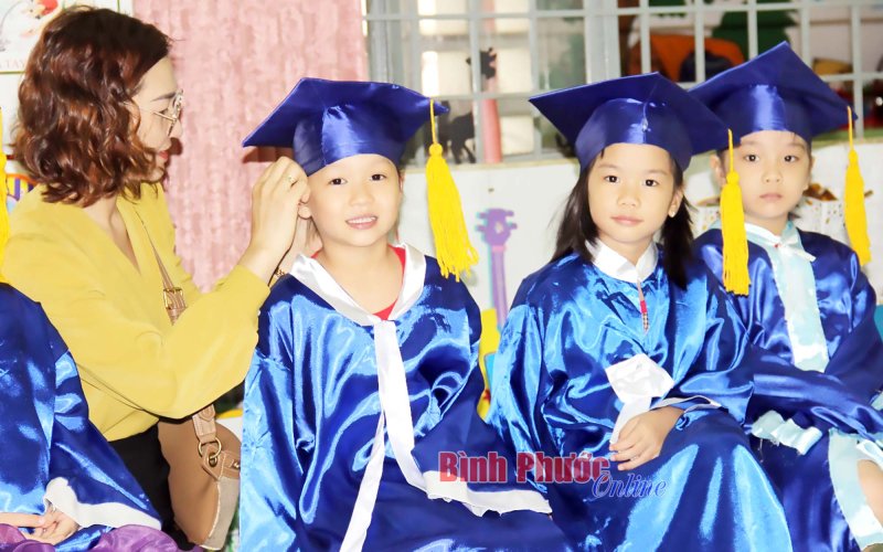 “Tạm biệt búp bê thân yêu…”