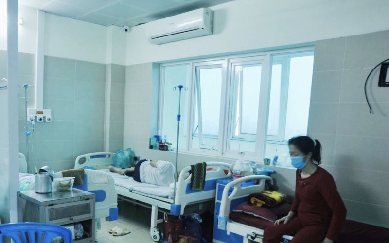 Tăng số ca COVID-19 tử vong và diễn biến nặng, nguy cơ bùng dịch sau nghỉ lễ