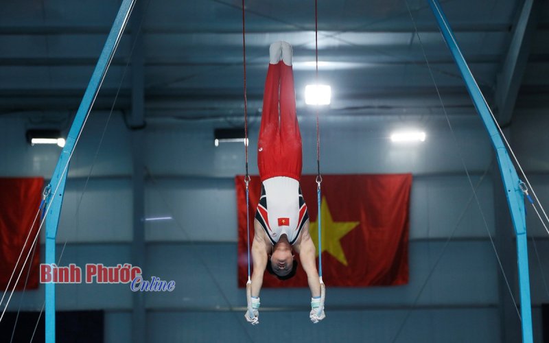 Thể dục dụng cụ Việt Nam “xô đổ” tượng đài Philippines Carlos Yulo