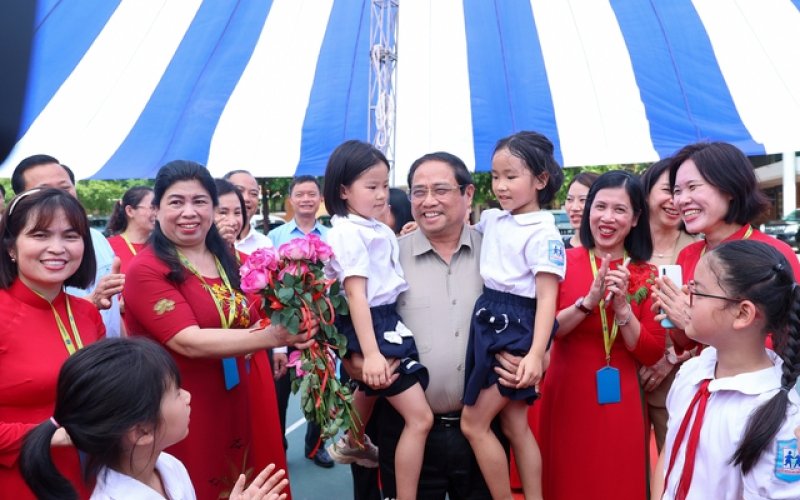 Thủ tướng: Truyền cảm hứng, tạo động lực để trẻ em có hoàn cảnh đặc biệt tự tin, bản lĩnh vươn lên