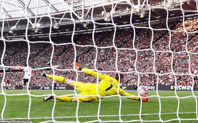 Thua 2 trận liên tiếp, M.U đứng trước nguy cơ văng khỏi top 4