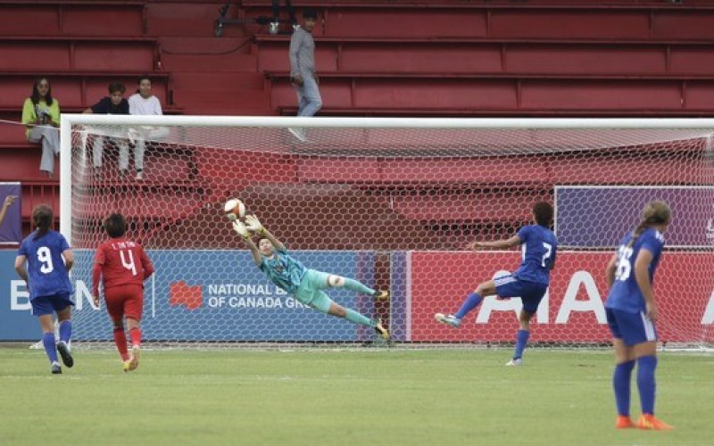 Thua Philippines 1-2, tuyển nữ Việt Nam vẫn vào bán kết