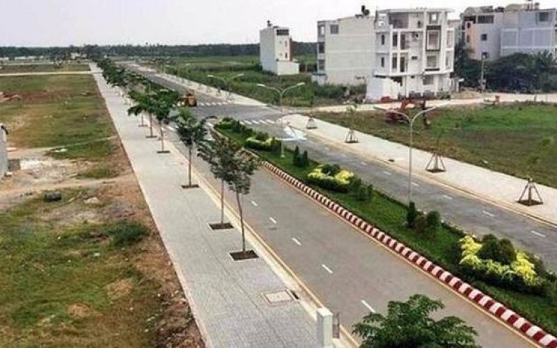 UBND tỉnh ủy quyền cho UBND huyện quyết định giá đất cụ thể