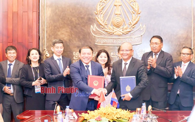 Việt Nam - Campuchia ký kết Thỏa thuận hợp tác thể dục, thể thao