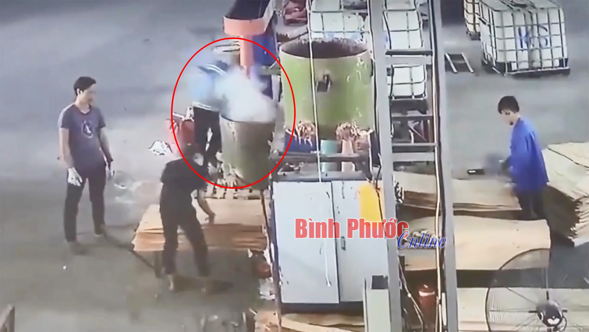 Bình Phước: Nam công nhân bị cuốn vào máy trộn đã tử vong