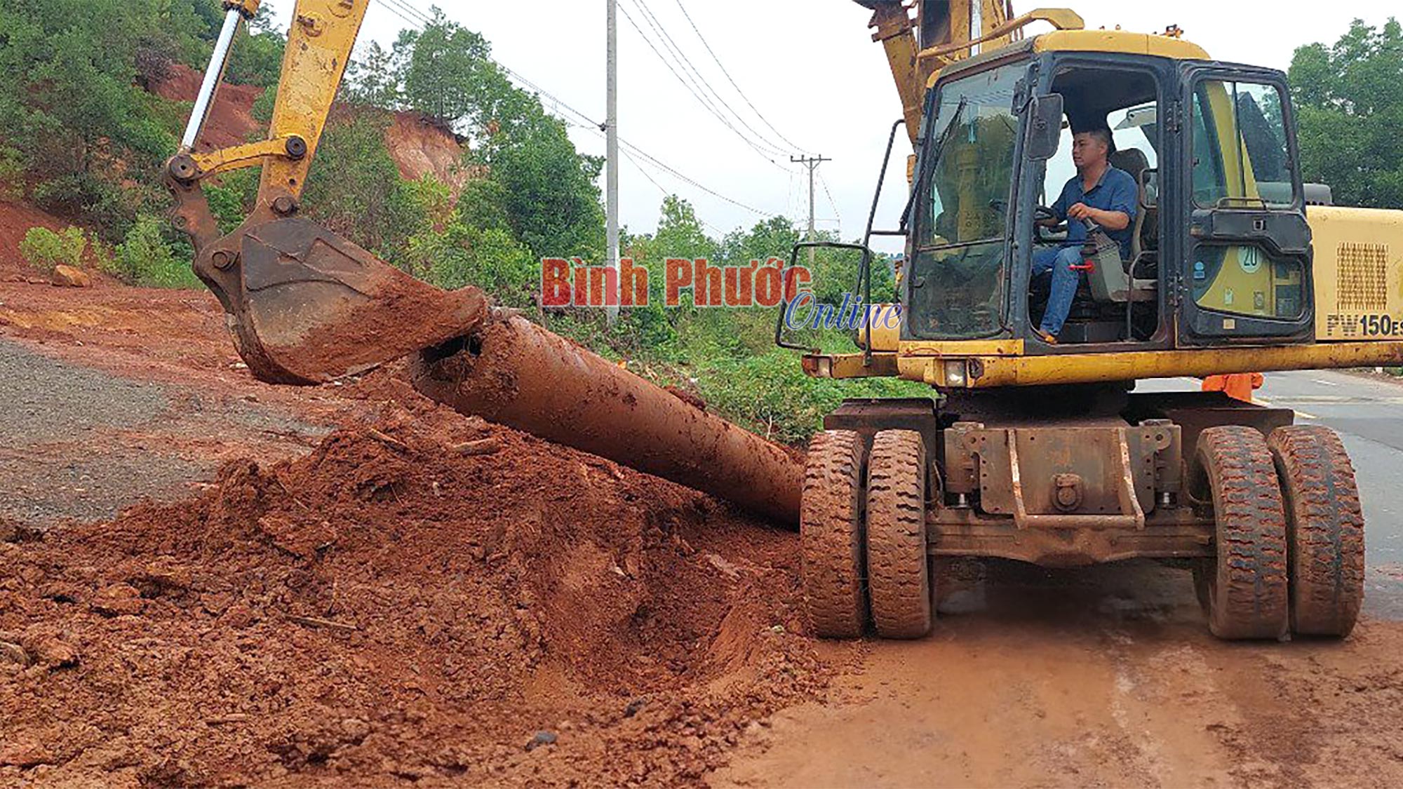 Đảm bảo an toàn giao thông mùa mưa trên quốc lộ 14