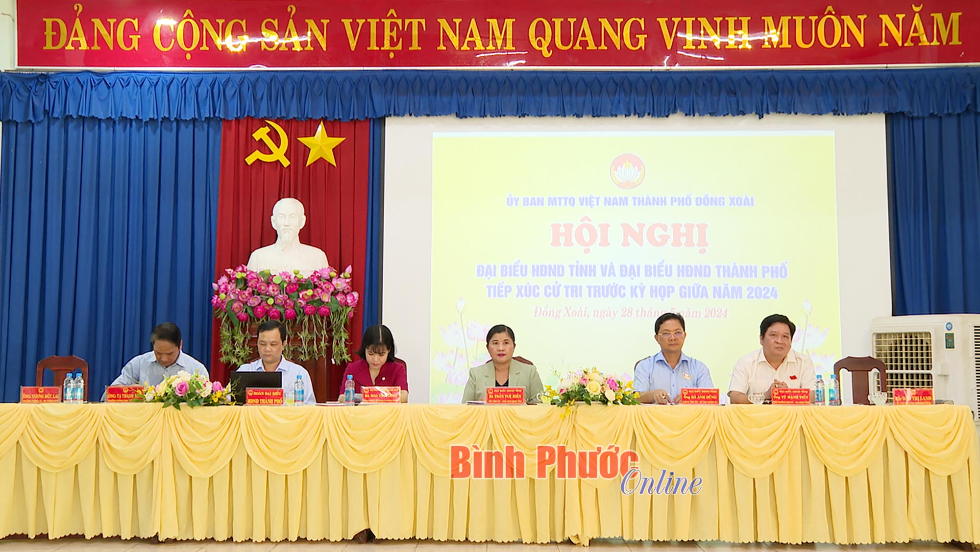Đại biểu HĐND tỉnh tiếp xúc cử tri Đồng Xoài, Bình Long