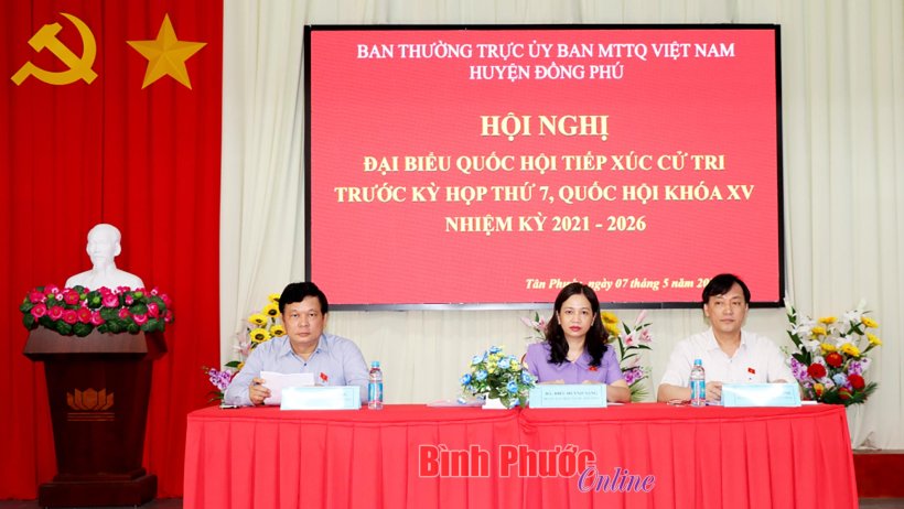 Đại biểu Quốc hội tỉnh tiếp xúc cử tri huyện Đồng Phú, huyện Lộc Ninh