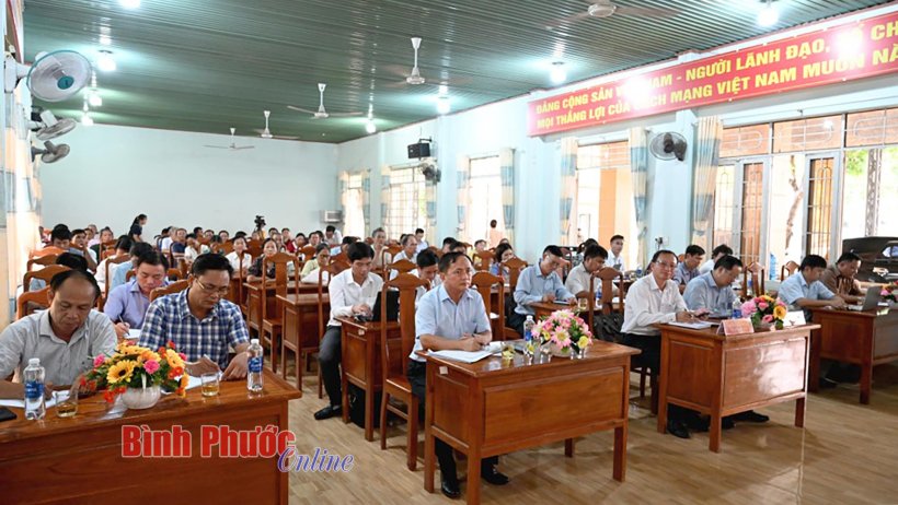 Đại biểu Quốc hội tỉnh tiếp xúc cử tri Phú Riềng, Bù Gia Mập