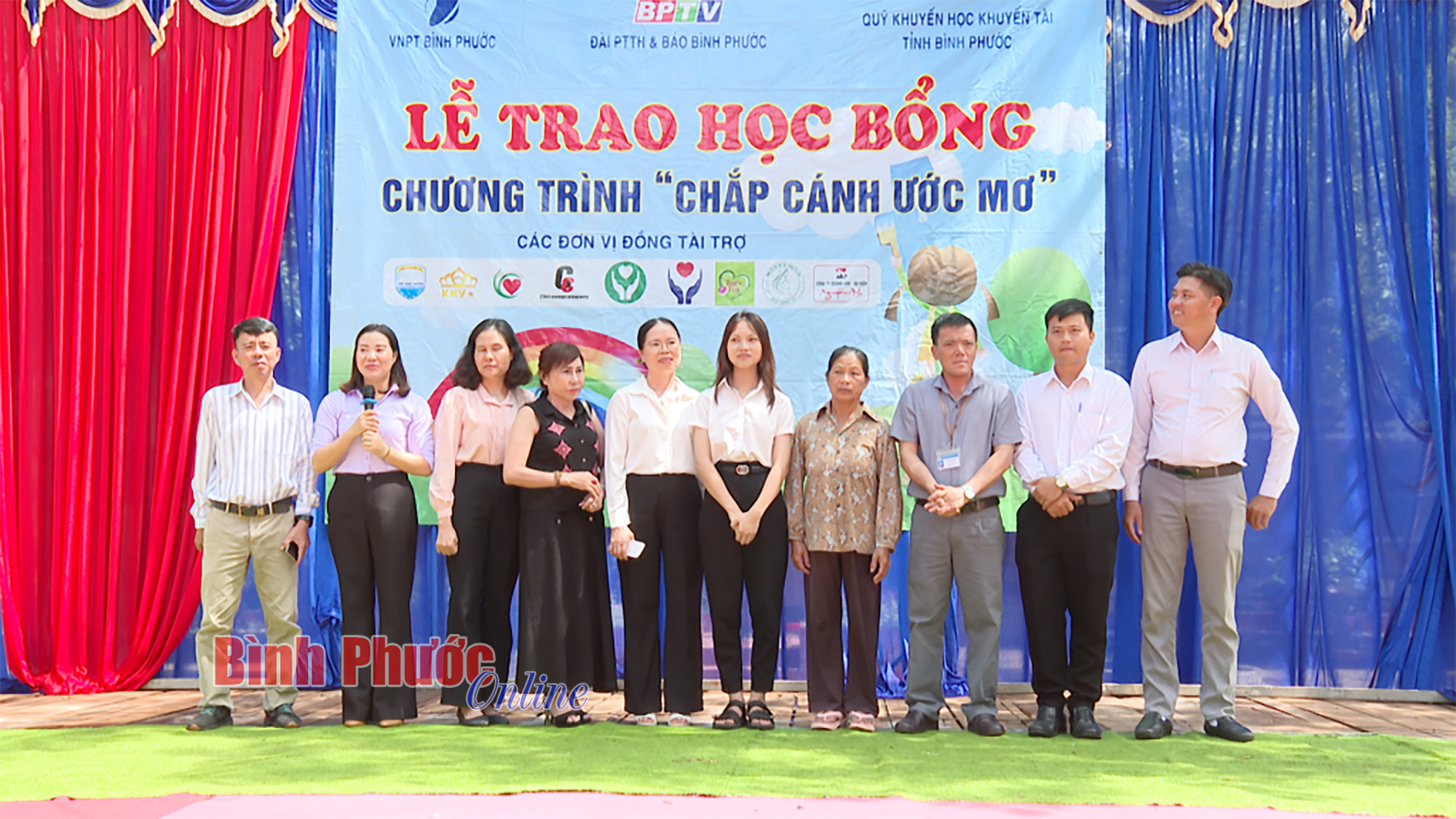  Hơn 138 triệu đồng "Chắp cánh ước mơ" cho em Nguyễn Thị Thúy Nga