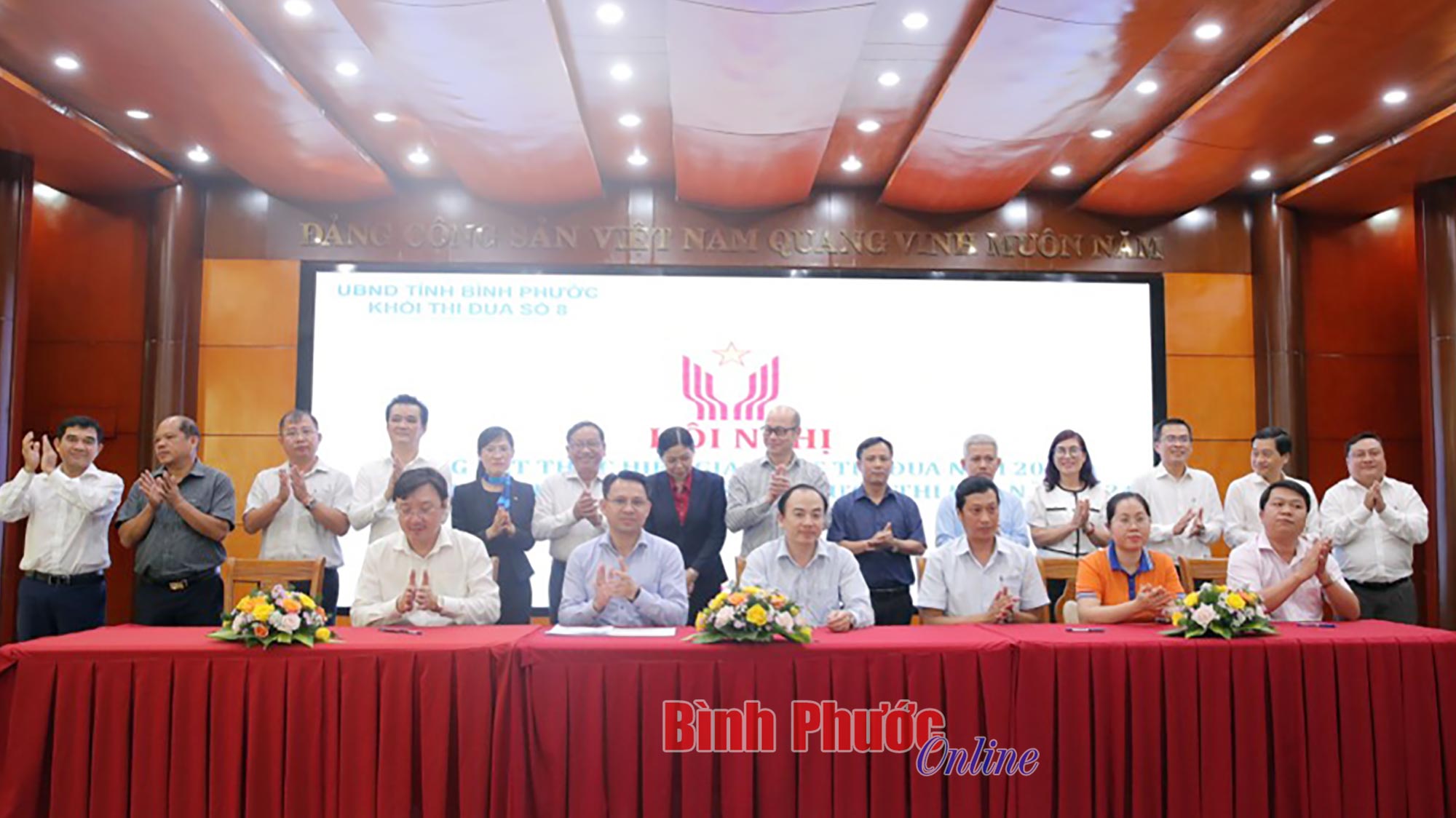 Khối thi đua số 8 ký kết giao ước thi đua năm 2024