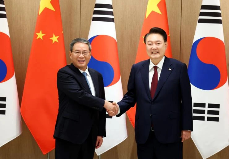 Lãnh đạo Hàn Quốc, Trung Quốc, Nhật Bản gặp song phương trước hội nghị ba bên