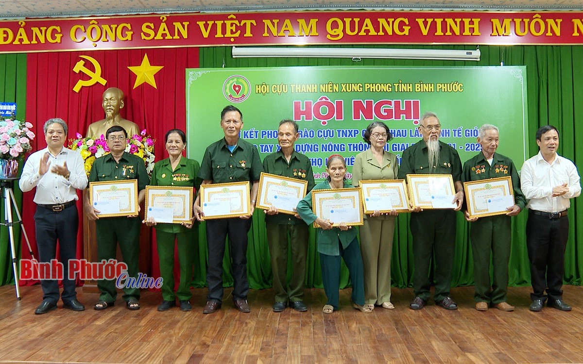 UBND tỉnh Bình Phước triển khai xét tặng, truy tặng “Huy chương Thanh niên xung phong vẻ vang”
