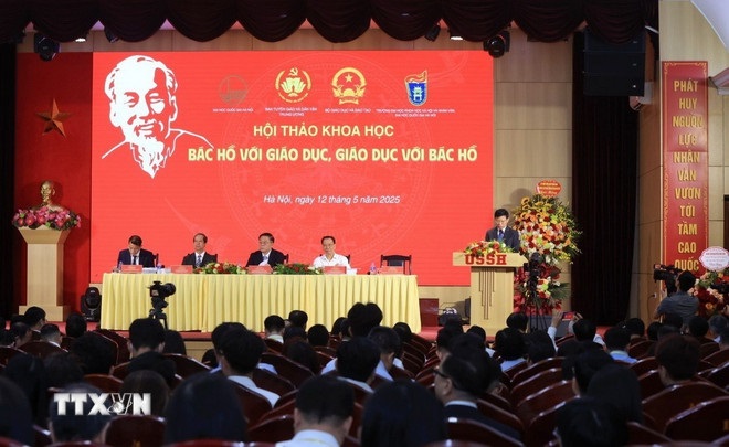 Bác Hồ với giáo dục: Học để làm việc, làm người và phụng sự