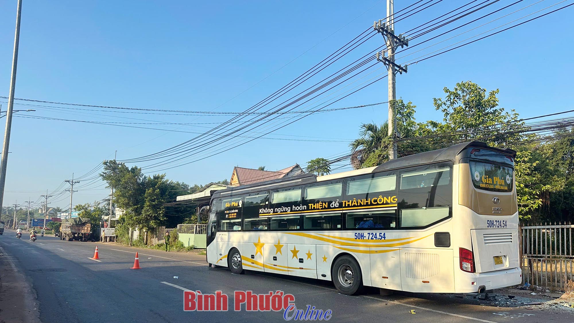 Bình Phước: Tai nạn xe ôtô khách khiến 1 người tử vong