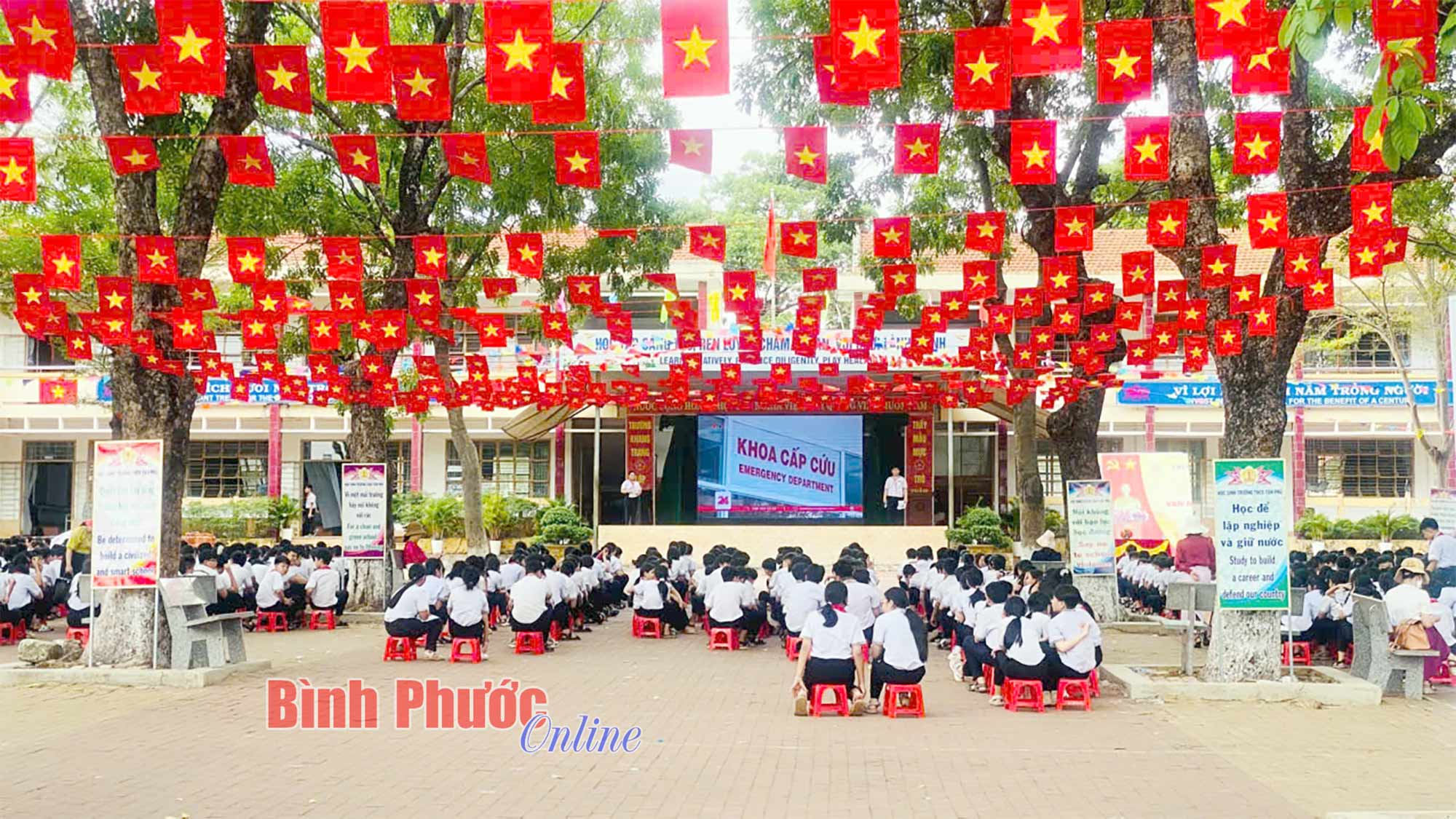 Cảm xúc mùa thi