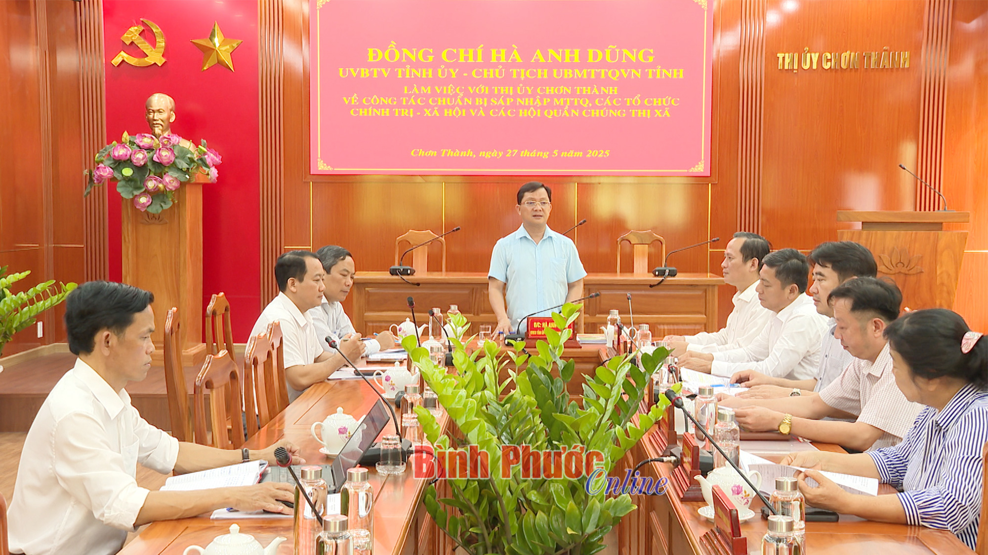 Chủ tịch Ủy ban MTTQVN tỉnh Hà Anh Dũng làm việc với Thị ủy Chơn Thành