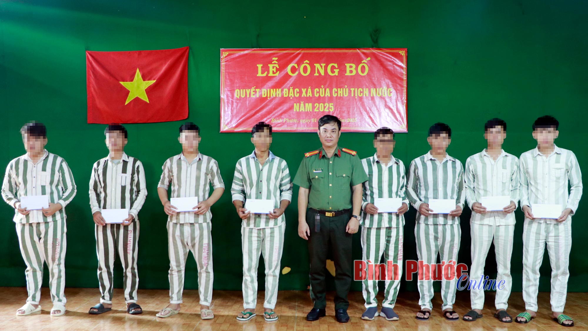 Công bố quyết định đặc xá, giảm án cho phạm nhân
