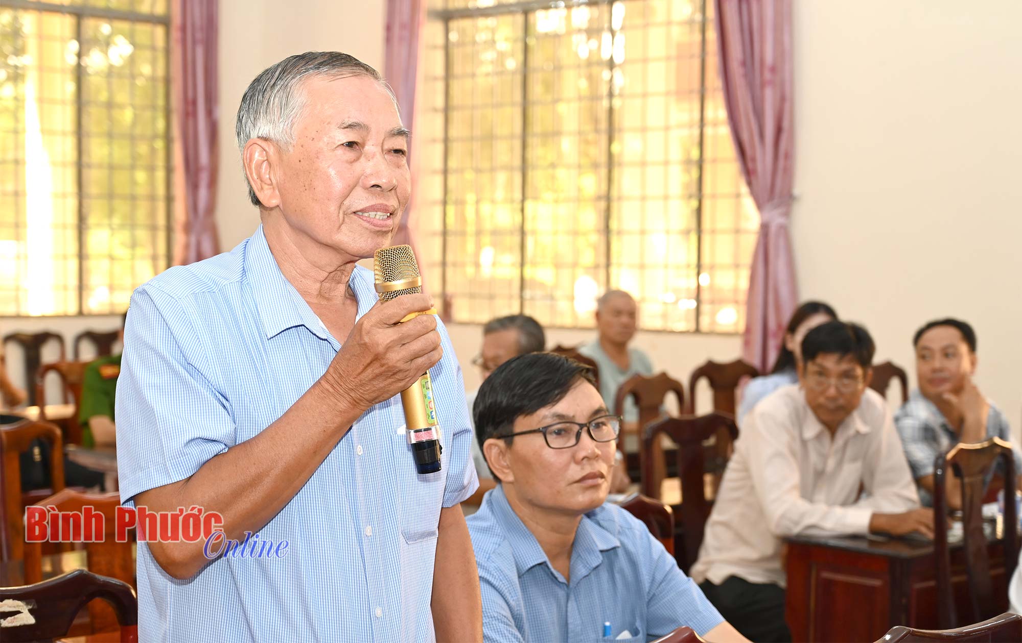 Cử tri kiến nghị nhiều vấn đề liên quan đời sống dân sinh