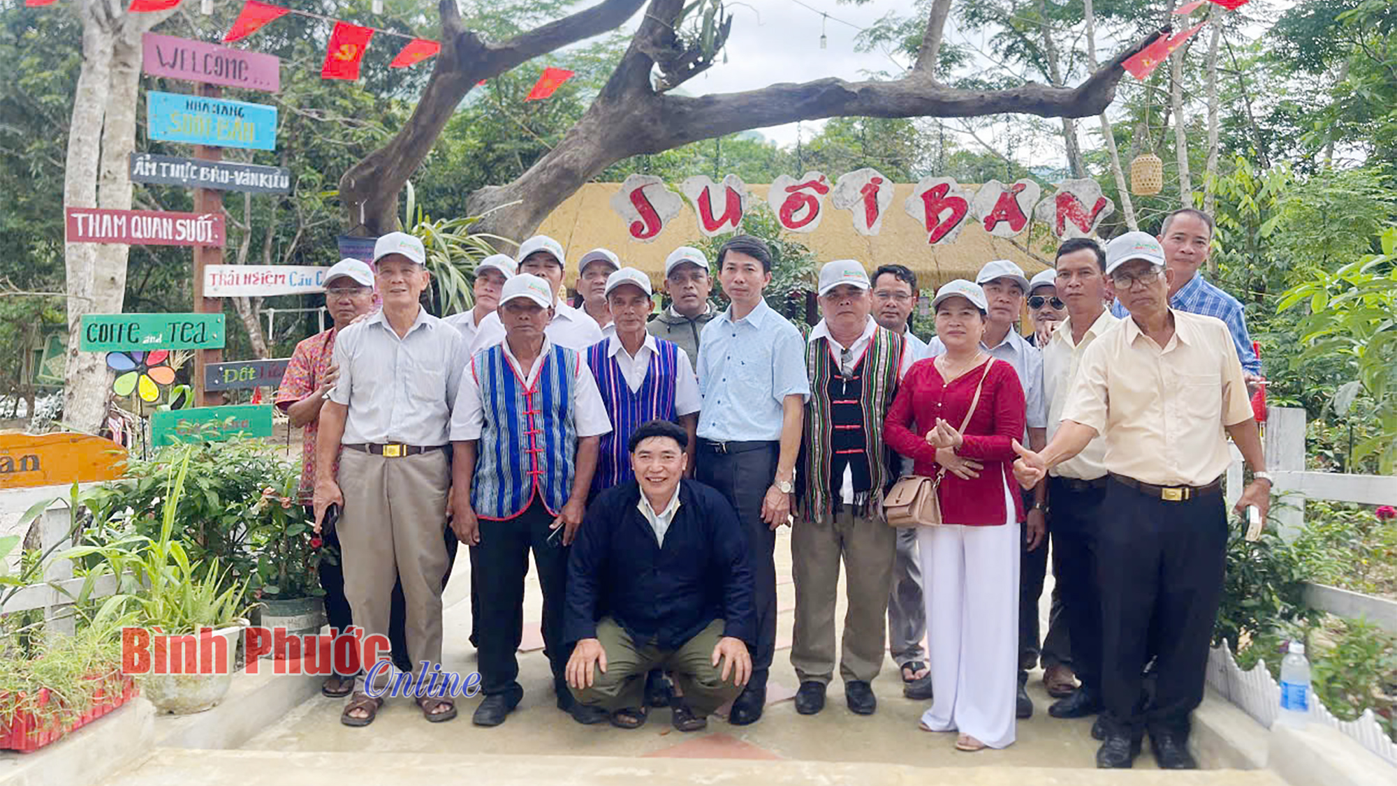 Đoàn đại biểu người có uy tín học tập kinh nghiệm tại Khánh Hòa, Huế và Quảng Bình