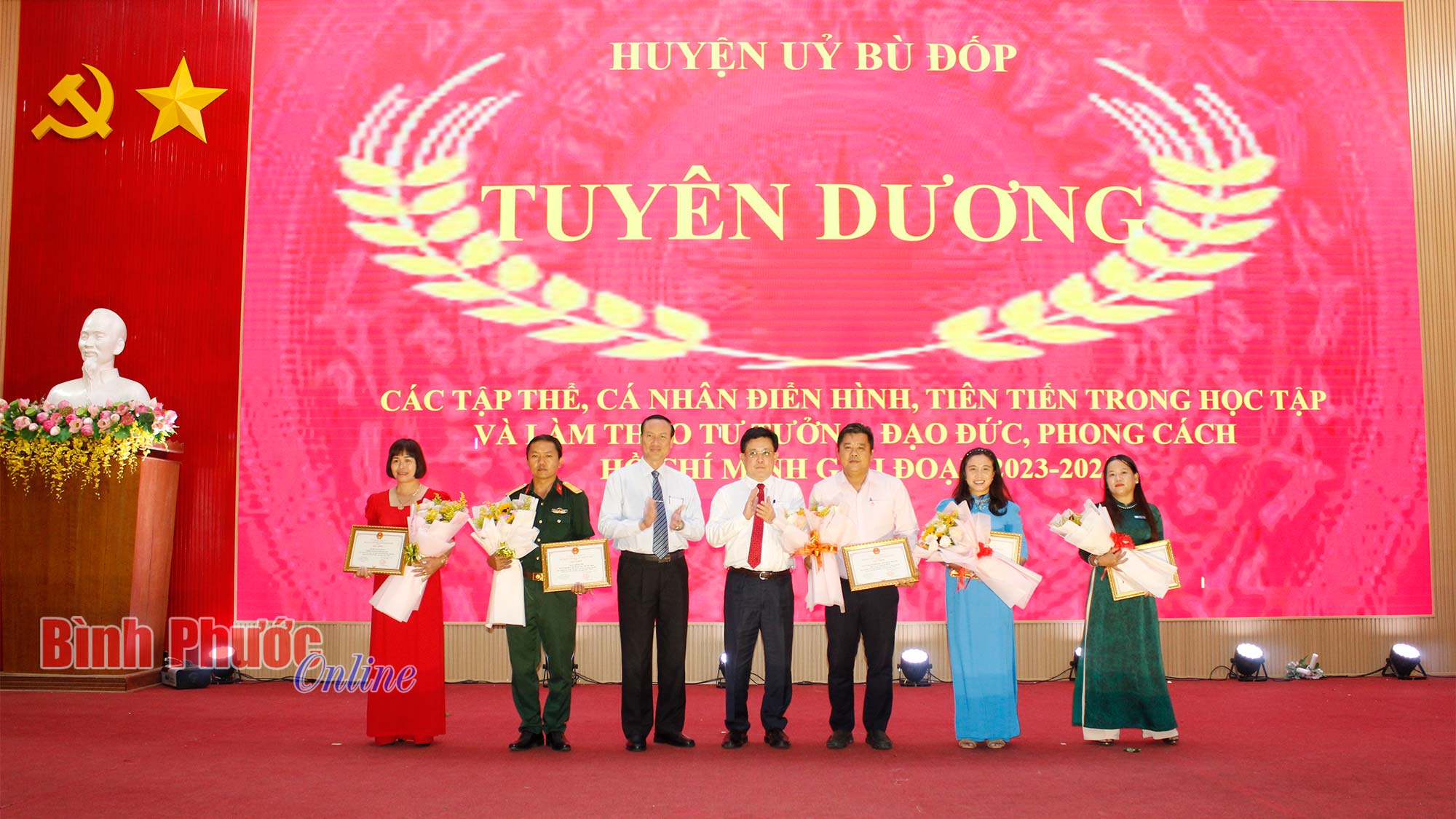 Đồng Phú, Bù Đốp tuyên dương tập thể, cá nhân tiêu biểu học và làm theo Bác