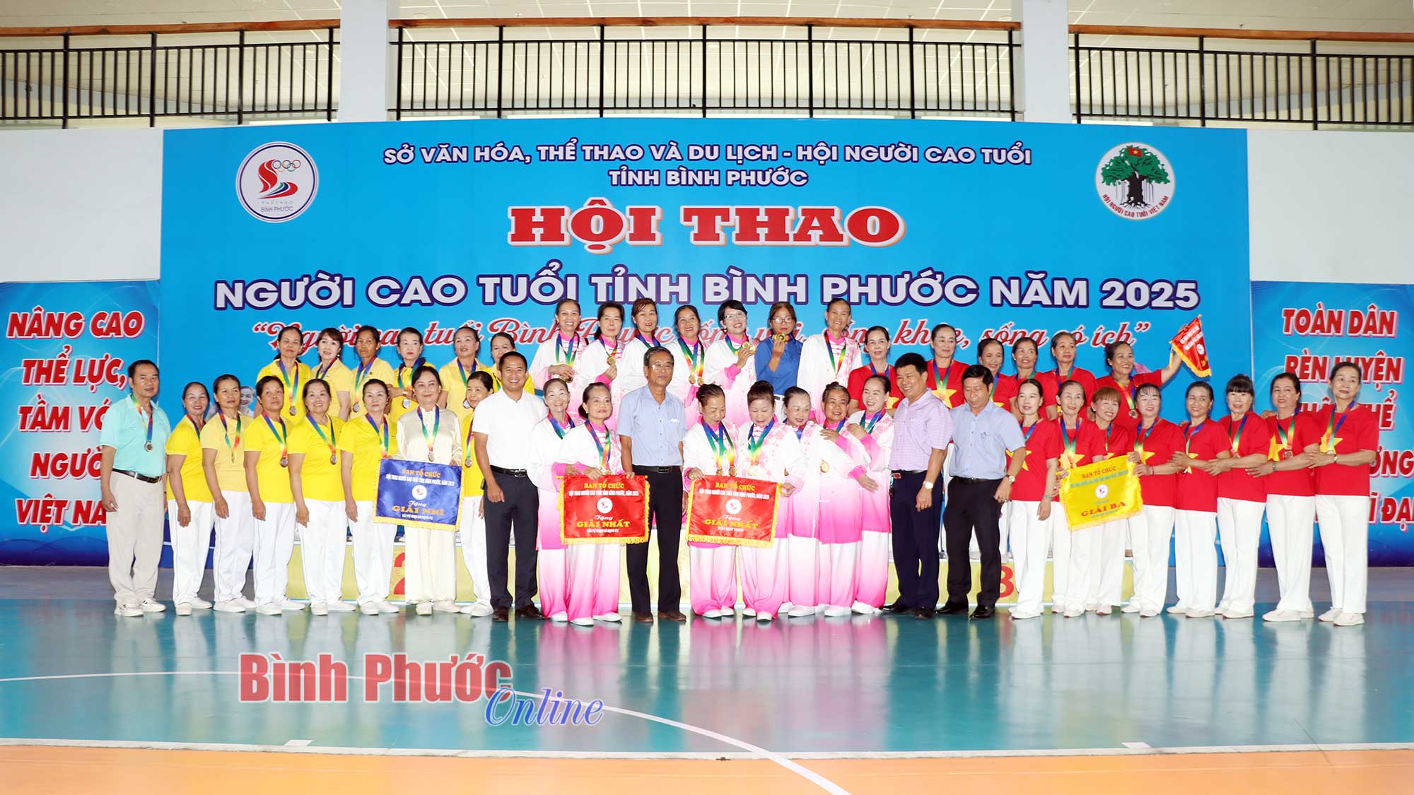 Đồng Xoài giành 2/3 vị trí quán quân hội thao người cao tuổi 