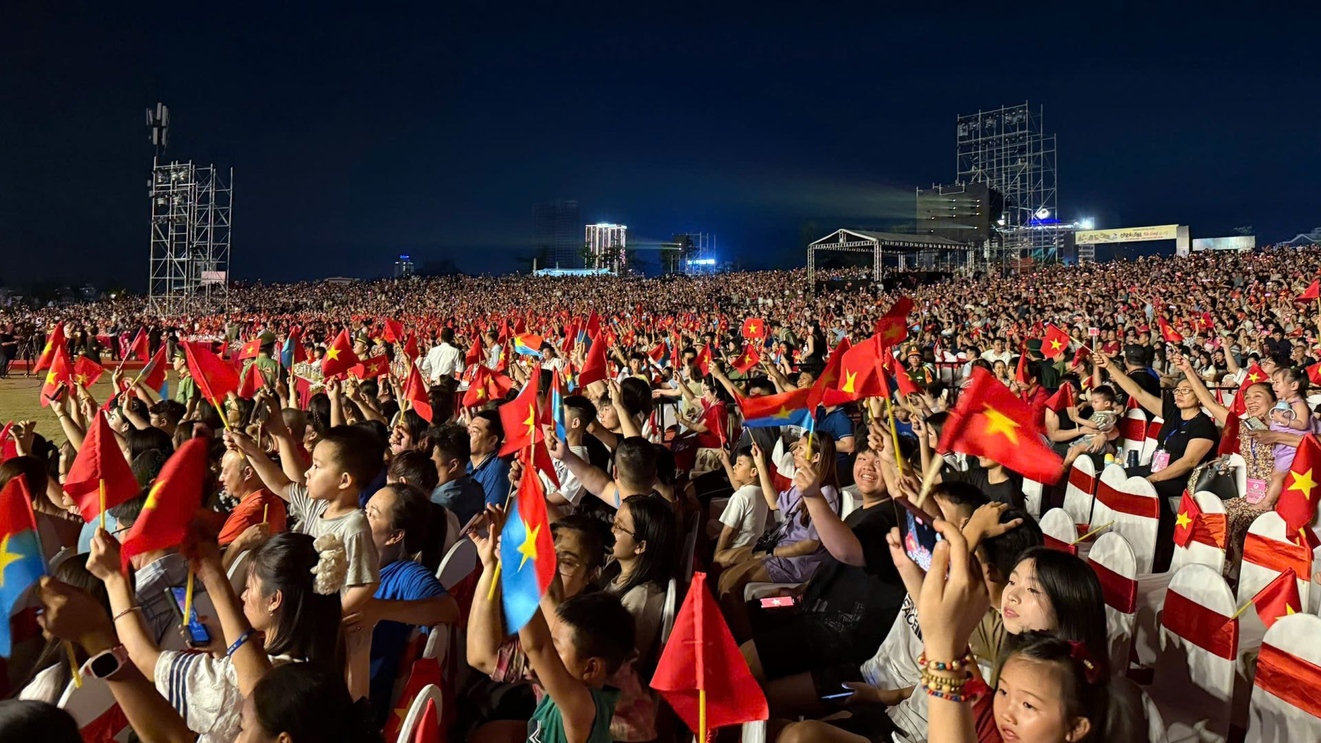 Du lịch Việt Nam: “Bùng nổ” lượng khách trong kỳ nghỉ lễ 30-4 và 1-5