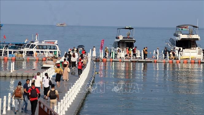 Gia tăng lượng du khách trong 2 ngày nghỉ lễ 30-4 và 1-5