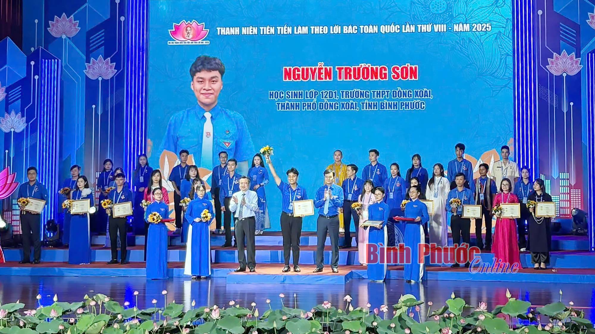 Hành trình tỏa sáng của thanh niên tiêu biểu