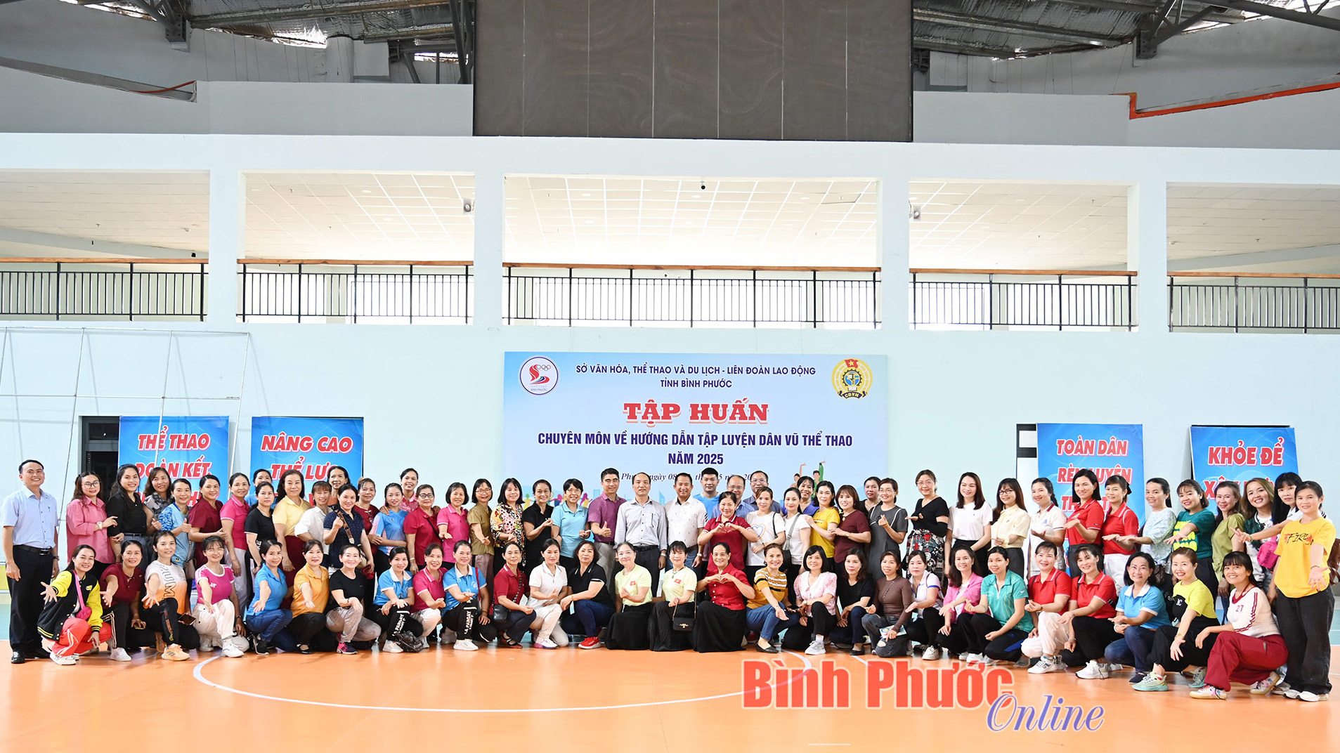 Hơn 80 học viên được tập huấn về dân vũ thể thao 